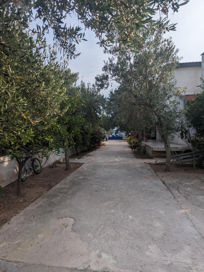 Λευτέρης Villa Истмиа Екстериор снимка