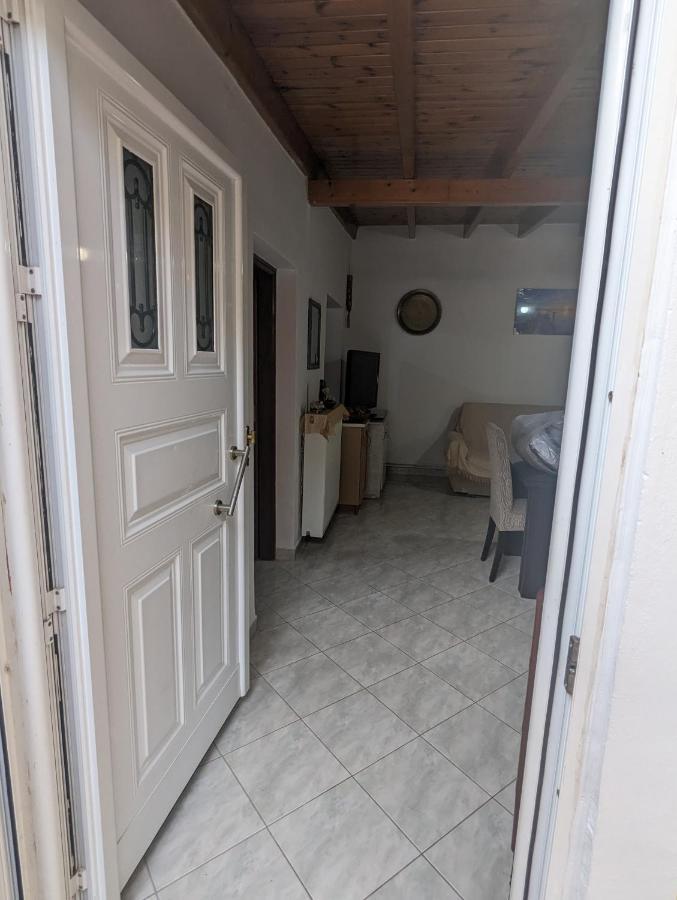 Λευτέρης Villa Истмиа Екстериор снимка