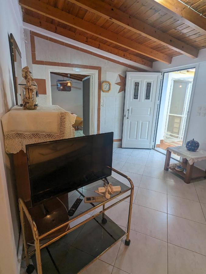 Λευτέρης Villa Истмиа Екстериор снимка